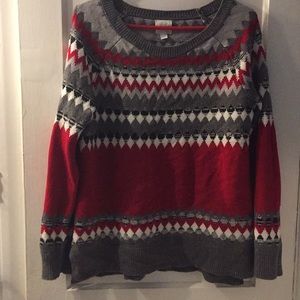 Only worn once. Pet friendly home